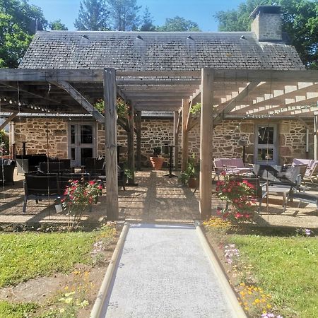 Hotel Domaine Des Etangs De Taysse Espagnac Exterior foto
