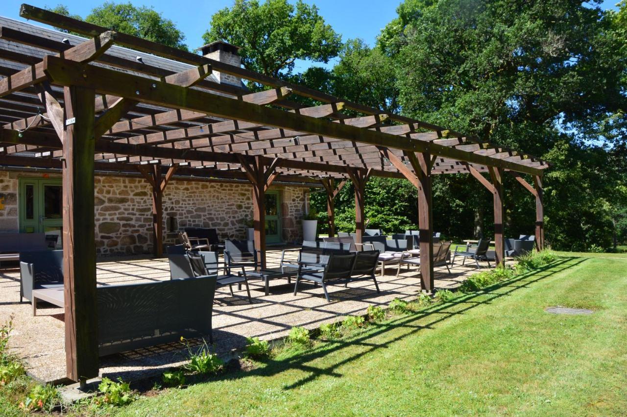 Hotel Domaine Des Etangs De Taysse Espagnac Exterior foto